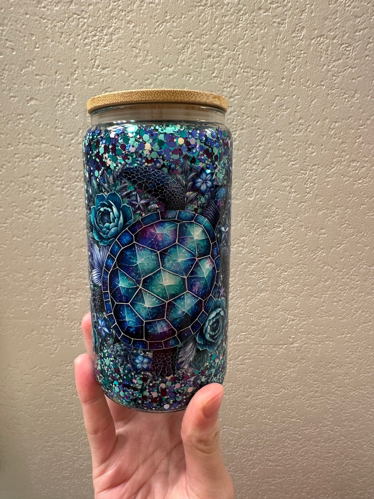 RTs 16oz turtle snowglobe